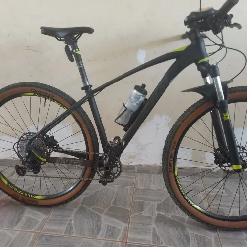Vendo bike OGGI 7.2 toda DEORE . Quadro 17