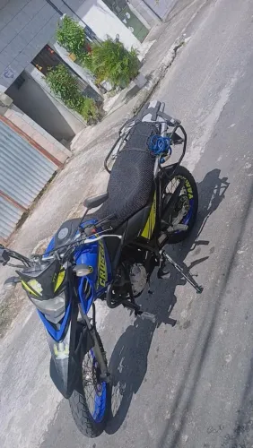 Vendo moto crosser conservada 2018 valor