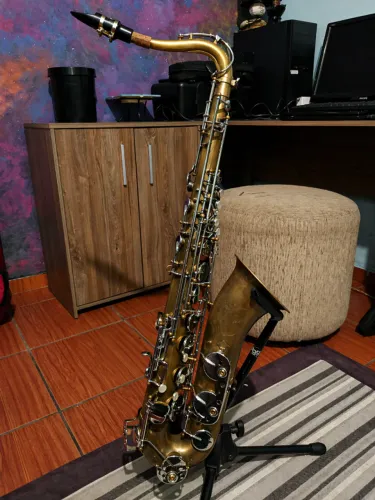 Vende-se Saxofone Tenor Weril Master