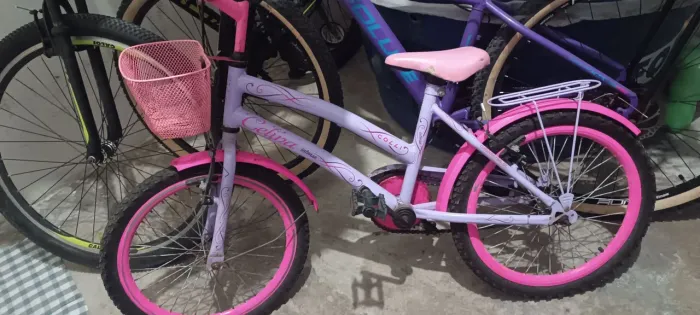 Bicicleta menina