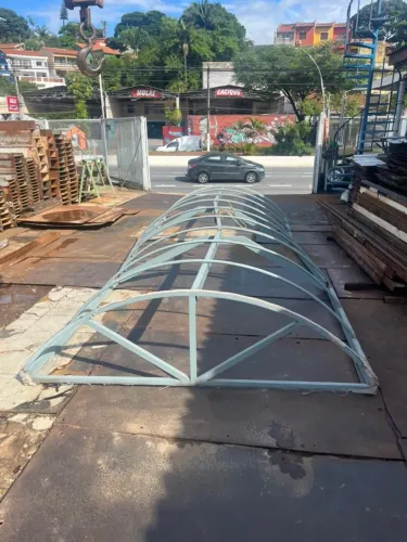 Toldo / Cobertura de ferro / Estrutura de ferro