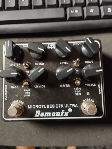 Pedal D7k Ultra Pre Amp Baixo Demonfx (clone darkglass)