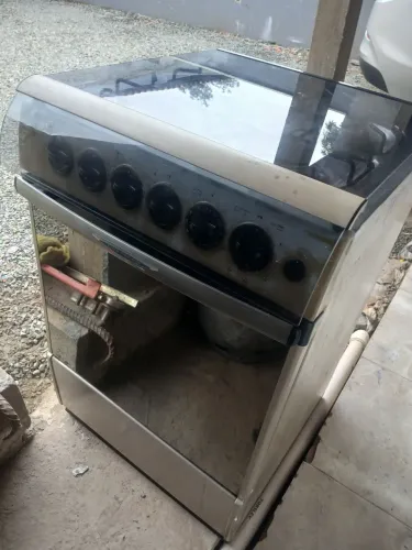 Fogão elétrico funcionando certinho tudo
