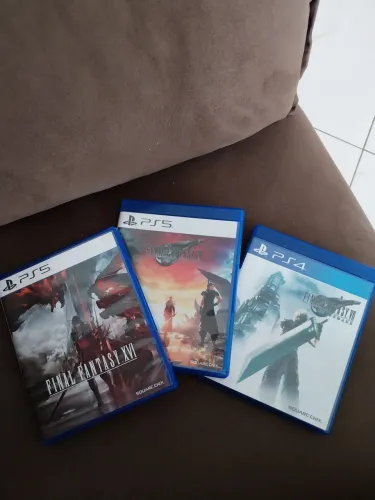 Final Fantasy XVI, Final Fantasy VII Rebirth (PS5) e Final Fantasy VII Remake (PS4)