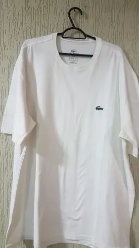 camiseta lacoste branca, gg2, largura 67 cm x 2 e comprimento 81 cm