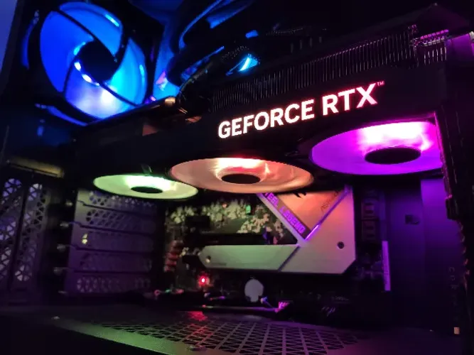 PC Gamer Silencioso RTX 4070 + Ryzen 9 5900X + 32GB 3600 + 3,2TB SSD