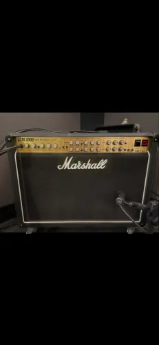 Marshall JCM 2000 TSL 122 - Combo 100W Valvulado (UK)