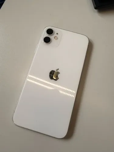 VENDO IPHONE 11 64g