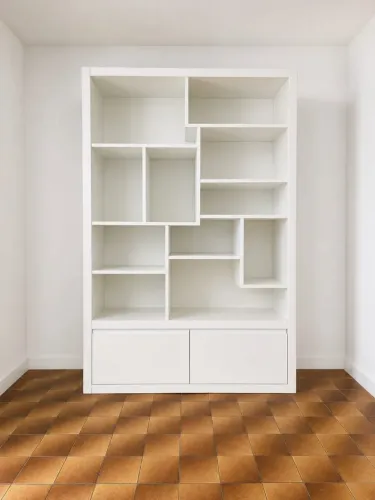 Armário Nichado Branco Multiuso com Portas Inferiores - Excelente Estado