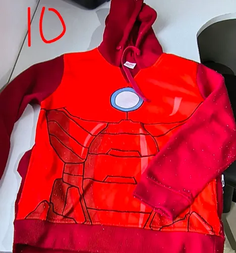 Roupas menino vários tamanhos. Em ótimo estado!