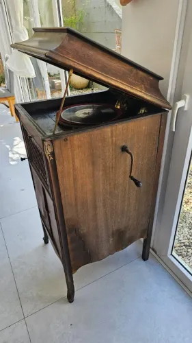 Vitrola Antiga colecionador