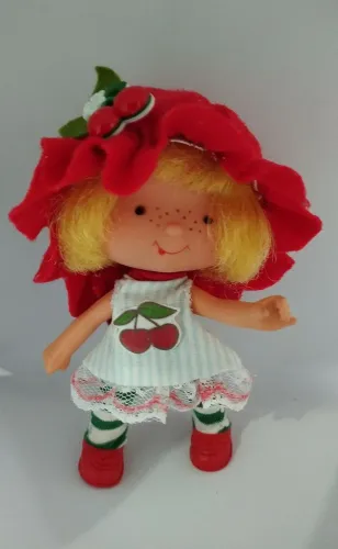 Boneca Moranguinho Cerejinha