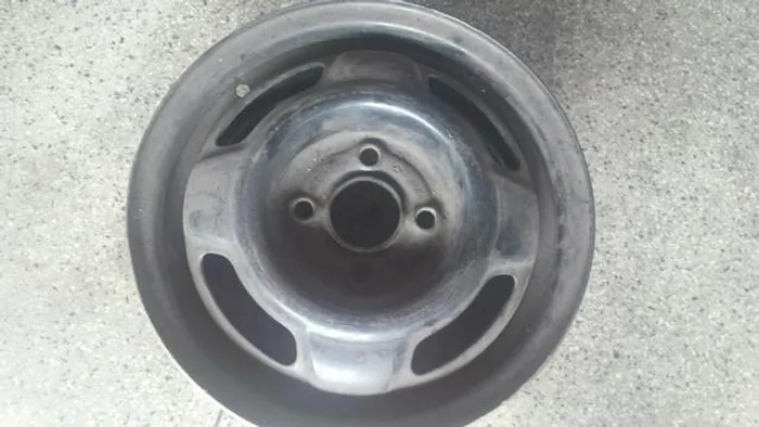 Roda de ferro aro 13 Preta chevrolet Monza sl 4X100 original