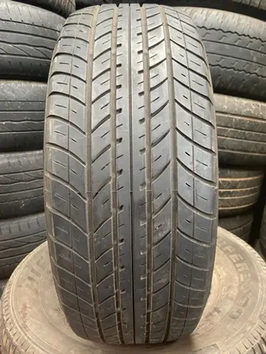 Pneu 215/60/16 Yokohama meia vida sem defeitos (não é riscado)