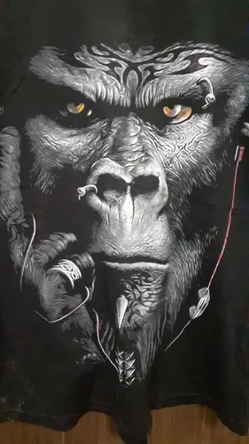 Camisa Kong estilo Tatoo