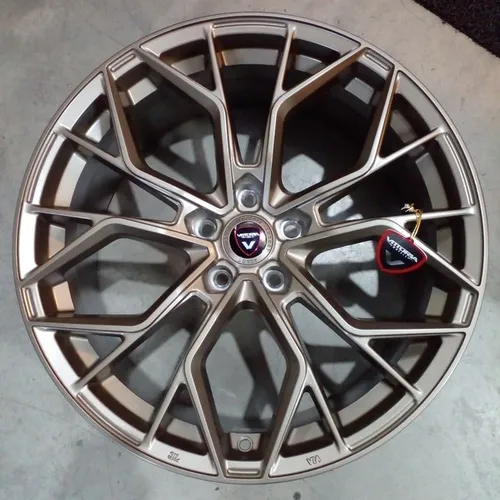 Rodas vittoria leeds aro 19 duas talas 5x112 tala 8,5 e 9,5