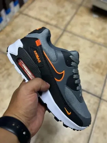 Tênis Nike Air Max 90