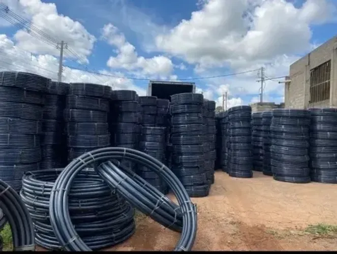 Mangueira Preta de Irrigação Polietileno 1.1/2" com 50mts