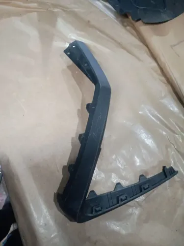 Moldura parachoque HB20 2023 esquerda