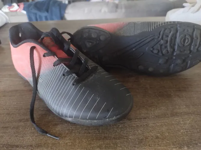 Chuteira umbro