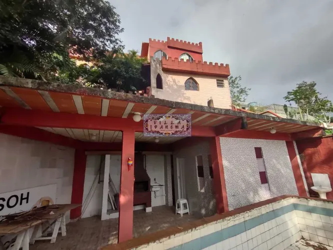 TERESÓPOLIS - 480M², 12 SUÍTES, 2 QUARTOS
