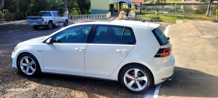 Volkswagen Golf GTI 2.0 TSI 220cv Aut. 2015