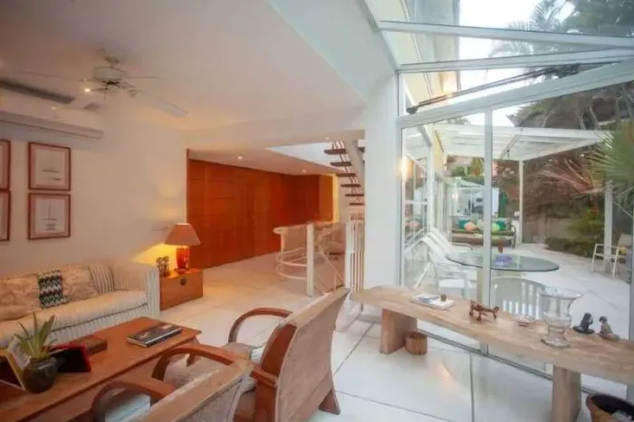 Casa em Condomínio - / Residencial / Gávea