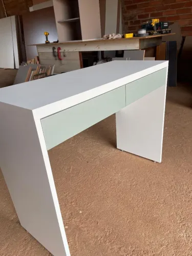 Escrivaninha branca simples 100%mdf entrega a combinar  watss *