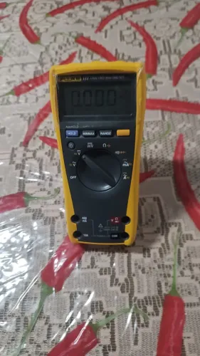 Multímetro Fluke true RMS 177