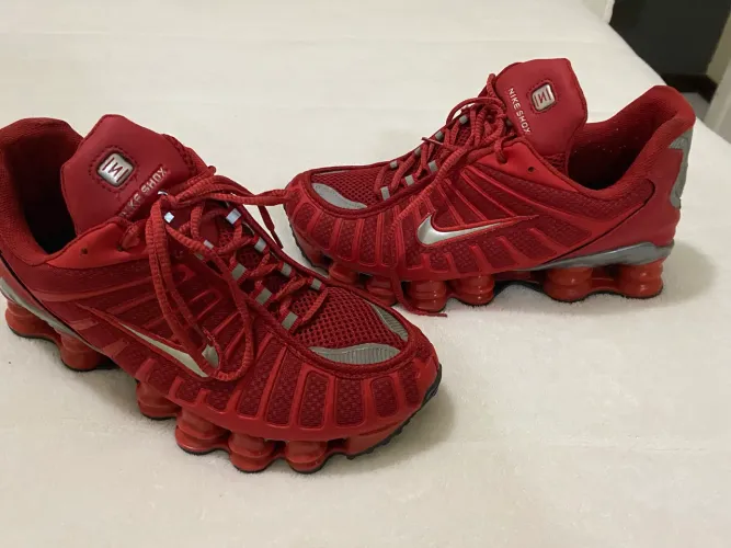 Tênis Nike Shox 7Molas