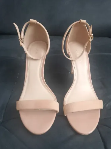 Sandália Arezzo Isabelli Nude Nobuck Salto Fino Médio - Nº 37 - Ótimo Estado