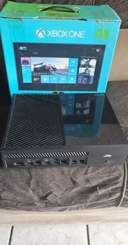 XBOX ONE FAT COM DEFEITO NAO LIGA VAI SO CONSOLE SEM FONTE