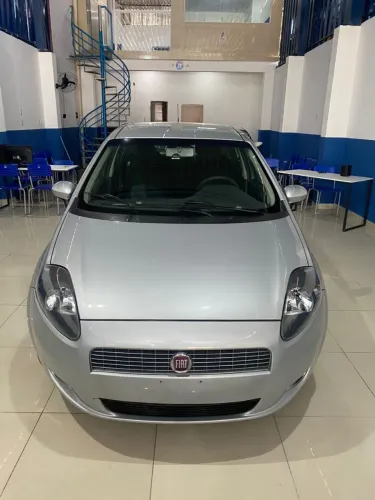 Fiat Punto Essence 1.6 Flex 16V 5P 2012