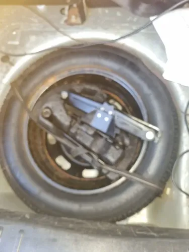 Vendo estepe Citroen Pneu Michelin 195/60/15 troco