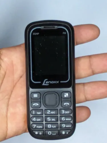 Celular para desintoxicação de redes sociais.
