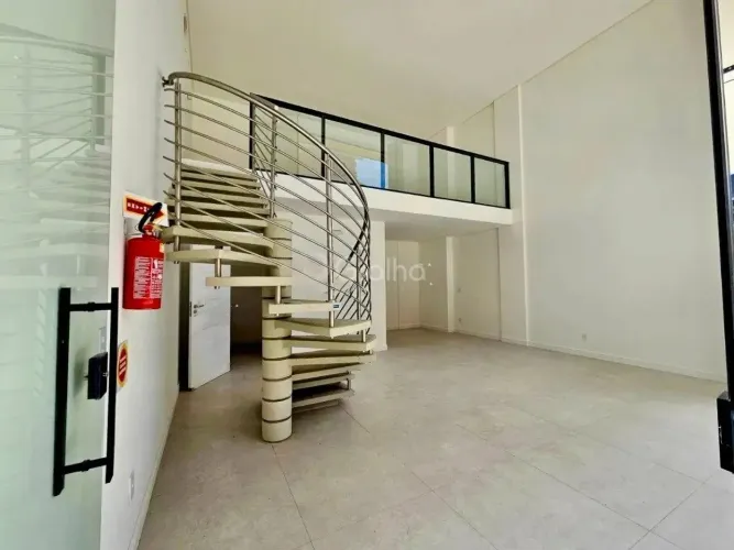 Loja com mezanino 64,64m² em Jurerê