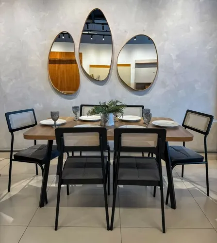 Mesa de Jantar Moderna com Espelhos Decorativos