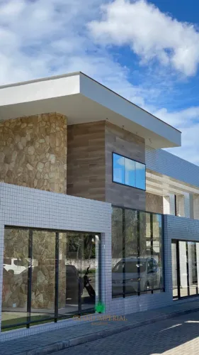 Casa com três suítes - Lagoa Redonda - 148m²