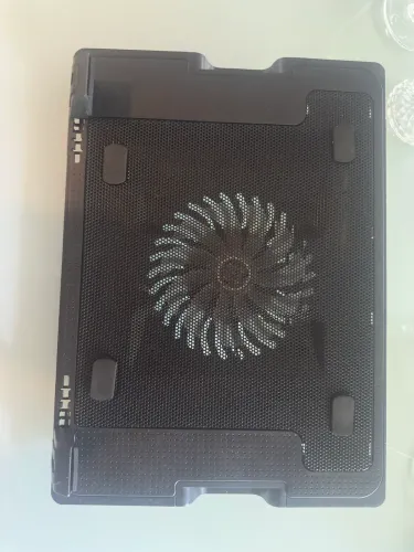 Base Cooler Vertical para Notebook Preto Multi - AC166