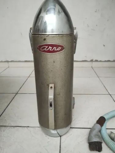 Aspirador de pó antigo torpedo 