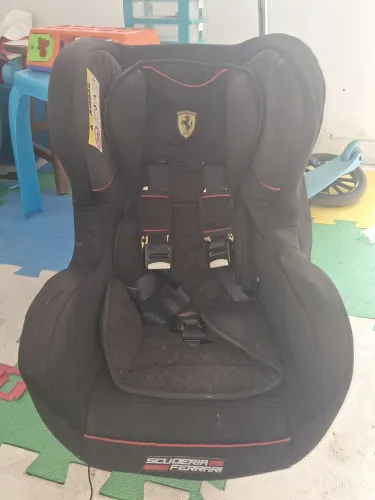 Cadeirinha de bebê Ferrari - Scuderia