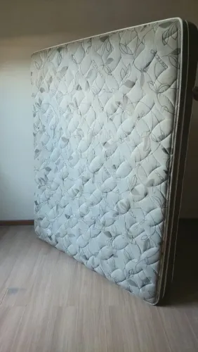 Colchão mola ensacada