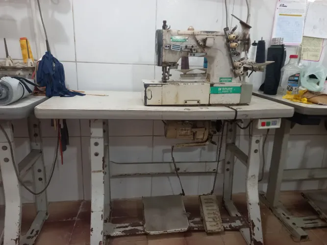 Máquina de costura industrial Goleira Siruba