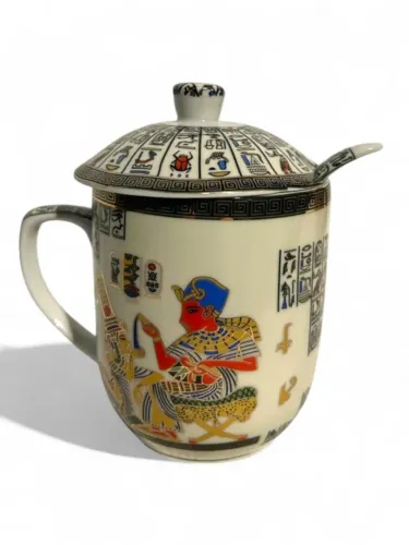 Caneca Egípcia de Porcelana com Tampa, Peneira e Colher
