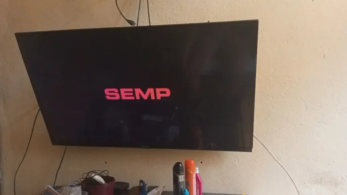 Vende uma TV SEMP 43