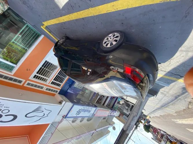 Volkswagen Voyage 1.0/1.0 City MI Total Flex 8V 4P 2012