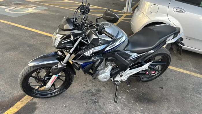 CB Twister 250F (troca por carro)