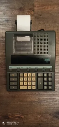 Maquina de calcular marca Olivetti