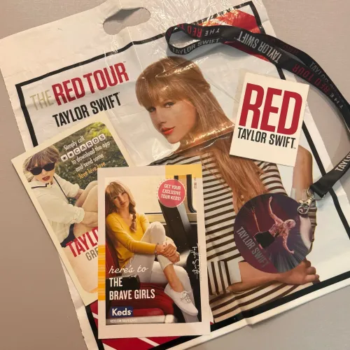 Kit Red Tour - Taylor Swift