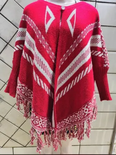 Casaco de Tricô Feminino Vermelho com Franjas
